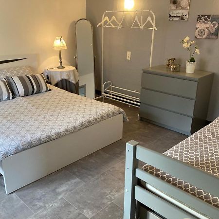 Le Beffroi Bed & Breakfast Millau Cameră foto